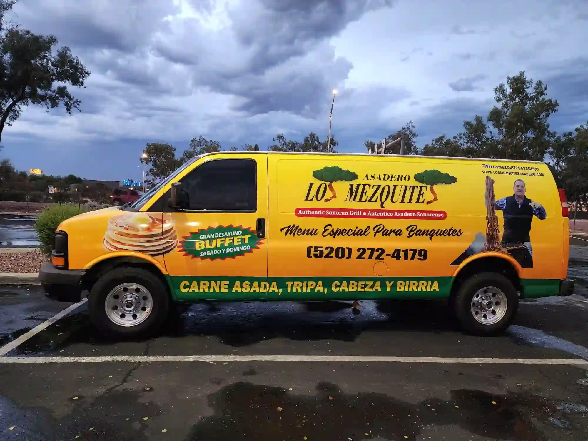 Los Mezquites Mexican Catering Food Truck - Professional Event Catering Services